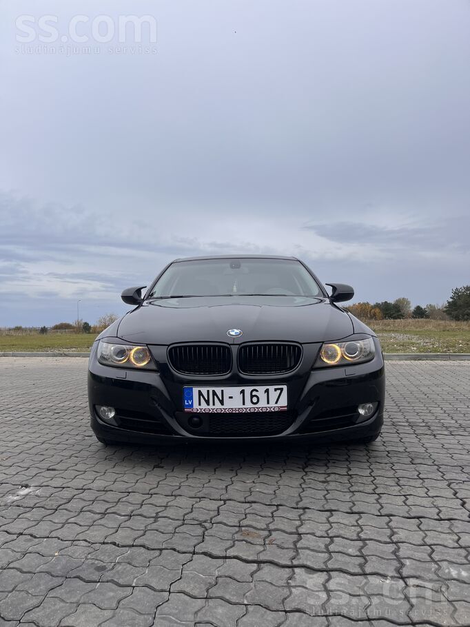 Modelis: 325D;
Jauda: 150 kW / 204 Zs + Stage 1
Auto ļoti labā tehniskā