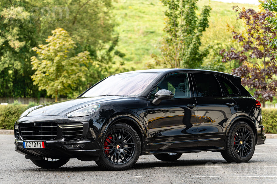 Pārdošanā Porsche Cayenne Gts, 3.6l un 440zs.
Automašīna teicamā tehniskā