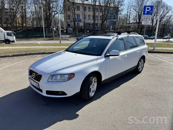 Volvo V70 2, 4 D automāts. 