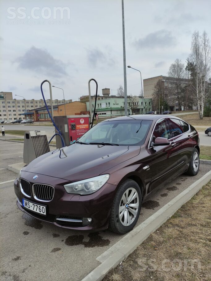 BMW Продаю свой автомобиль BMW 530d GT xDrive, 2012 го