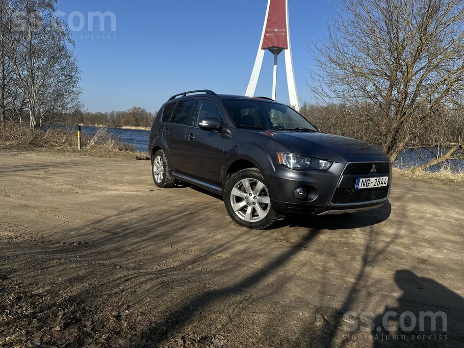Mitsubishi Outlander. 4x4 Pilnpiedziņa, dīzelis.
Auto labā stāvokli- infor