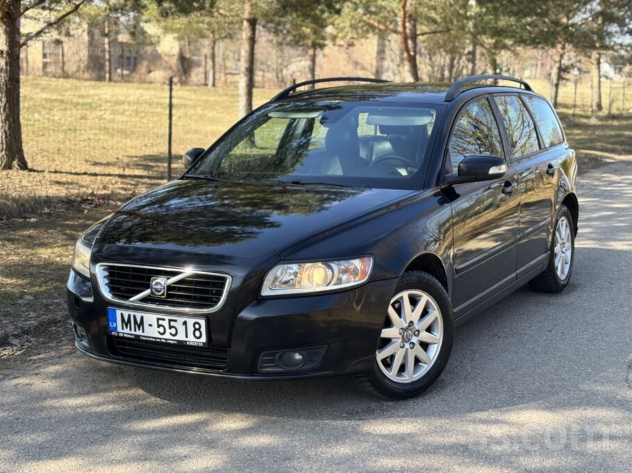 Volvo Pārdodu savu darba zirdziņu ļoti labā stāvoklī. Au