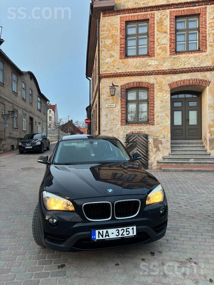 BMW – teicamā stāvoklī, sēdies un brauc.
Pārdodu koptu un uzticamu BMW.