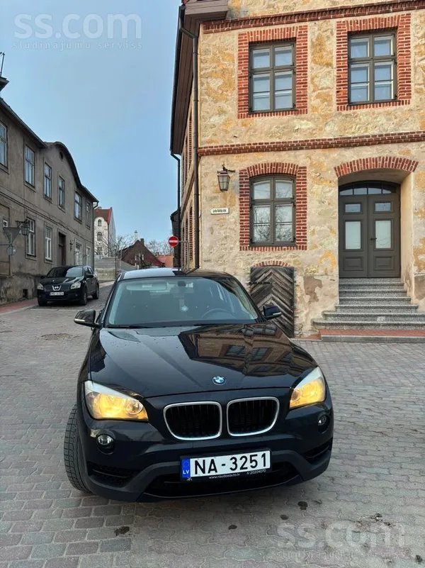 BMW – teicamā stāvoklī, sēdies un brauc. 

Pārdodu koptu un uzticamu BMW.