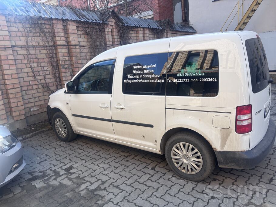 Uzņēmums pārdod ar Pvn. Kravas transporta furgons. Ar vizuāliem defektiem. B