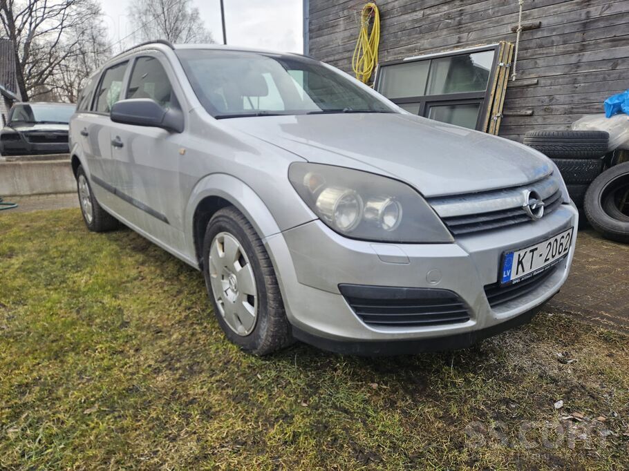 Opel Valmierā. Jauna TA 03.2027. Sēdies un brauc. Pieka