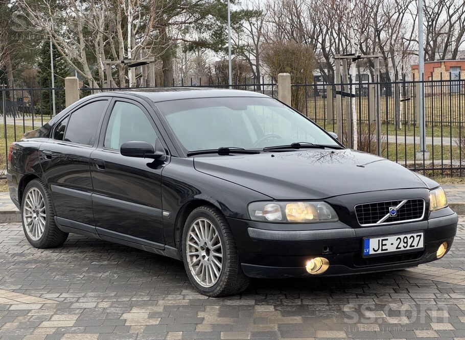 Volvo Pārdodu Volvo S60 2.4d5 laba stavokli. Laba komple