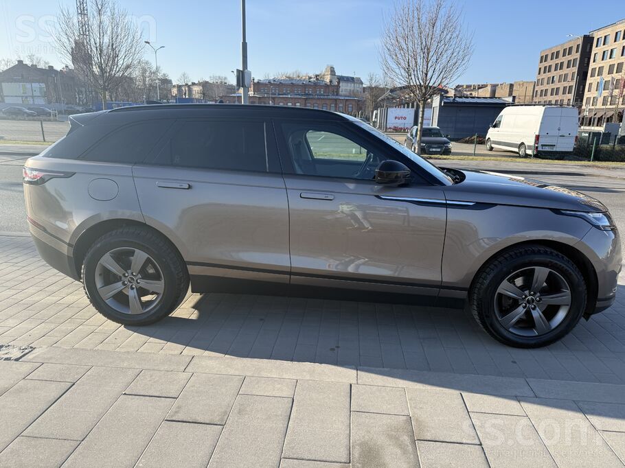 Auto ļoti labā tehniskā un vizuālā stāvoklī. 
Kopts gaišas ādas salons. 
K