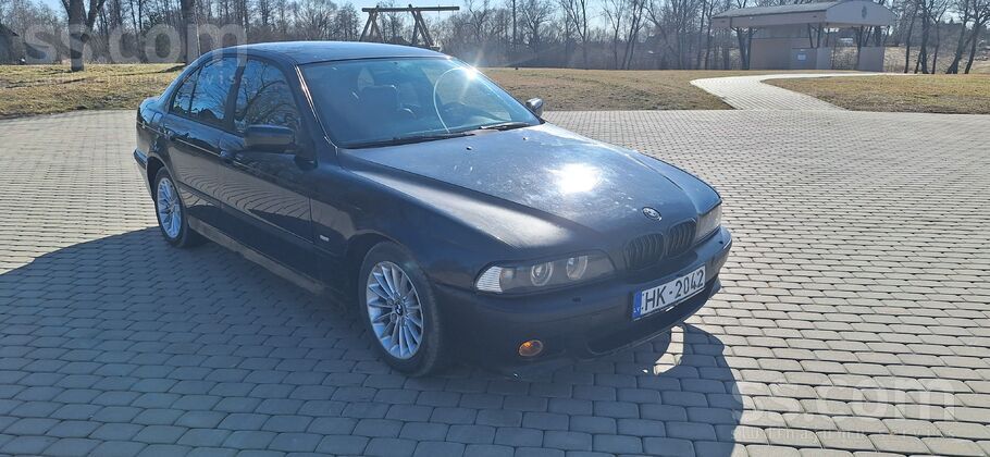 Tirgū dodas bmw e39 2001.gada 3.0d(142kW) 5 ātrumu manuālis, vizuāli defekti