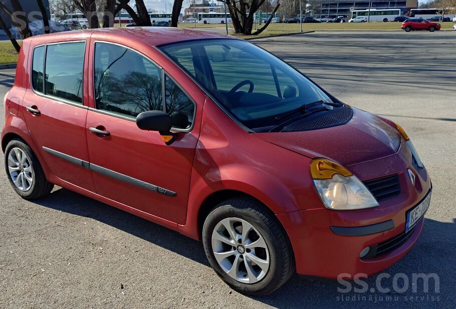 Pārdodu Renault Modus labā stāvoklī. Plašs salons, mazs patēriņš, ideāls pil