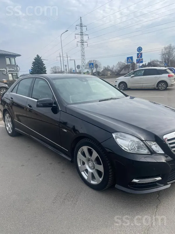 Mercedes Pārdod Mersedes Avangadr, Harman Kardon audio sist