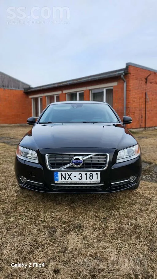 Volvo Sakarā ar jauna auto iegādi pārdodu savu uzticamo 
