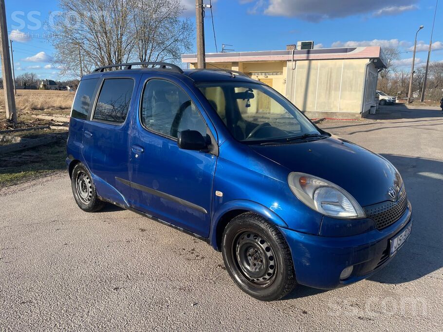 Lec vienmēr – uzticams dzinējs
Automāts strādā labi
Augsta virsbūve – ērts