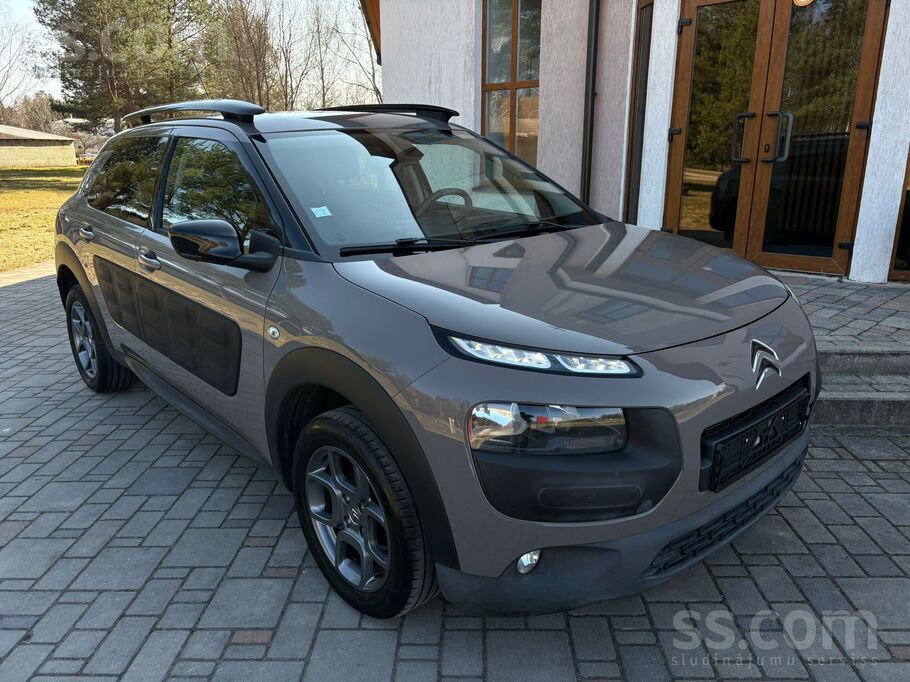 Pārdod labu un izskatīgu Citroen C4 Cactus - drošs un labs dzinējs 1.2, 2017
