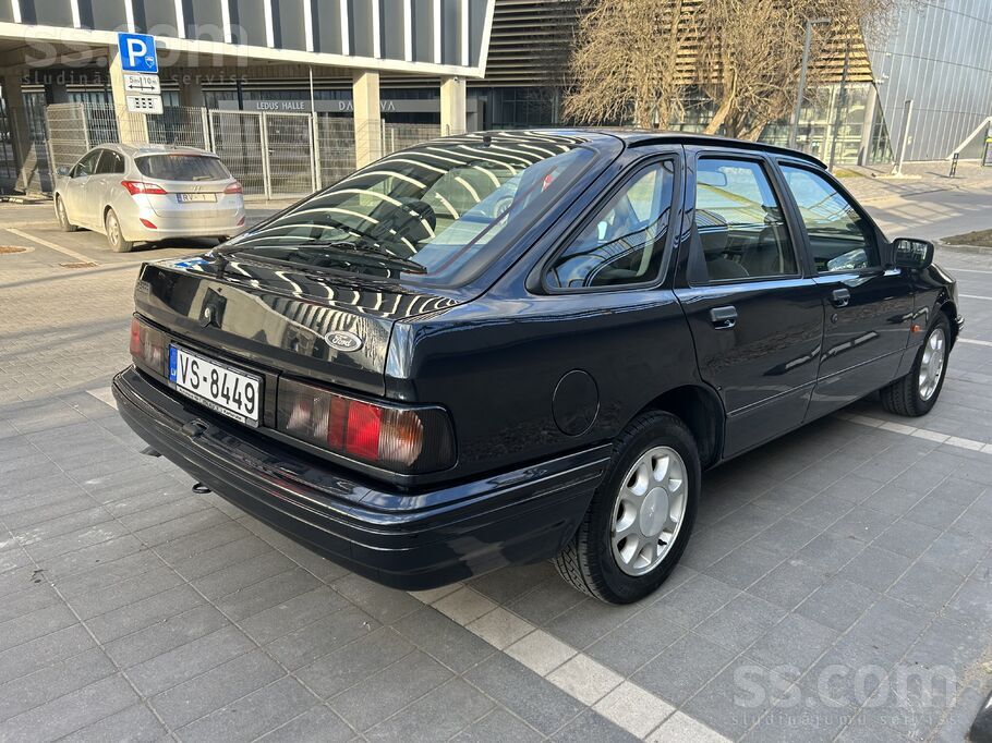 Ford Sierra 1993. gada, GT versija. Automobilis nav ekspluatēts Latvijā, lie