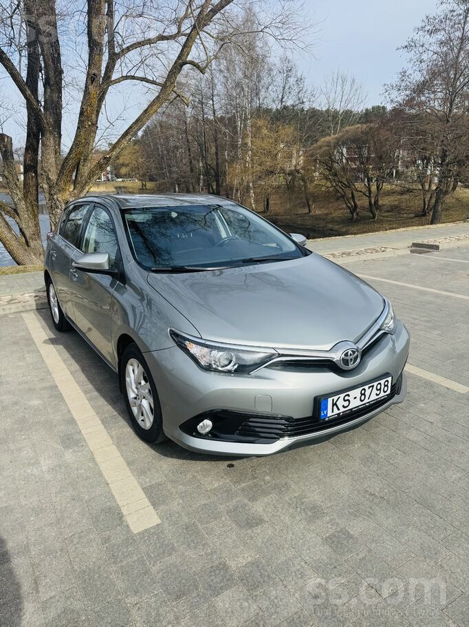 2017. gada Toyota Auris, 1, 5 benzīns. Manuālā ātrumkārba
Nobraukums 100 40