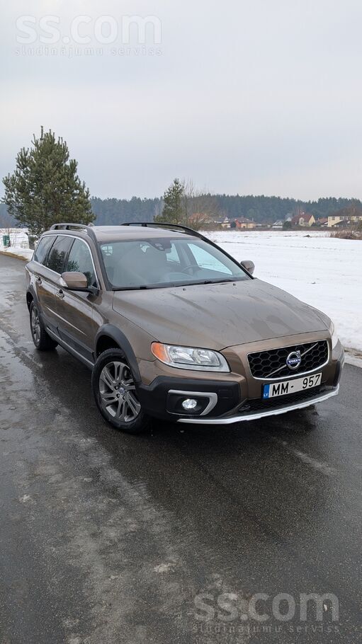 Volvo Продаёт частное лицо, хороший ухоженный автомобиль