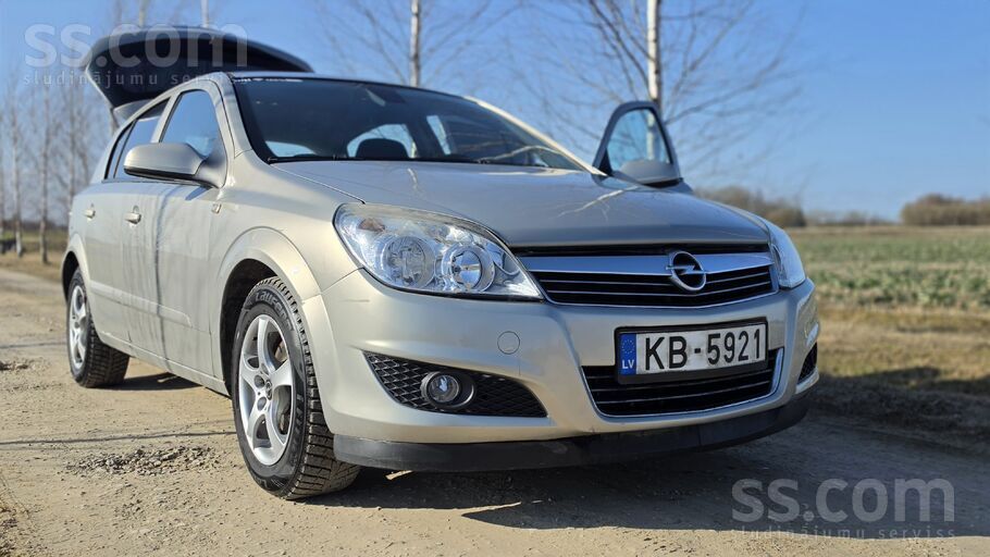 Opel Pārdodu uzticamu un ekonomisku Opel Astra. Auto ko