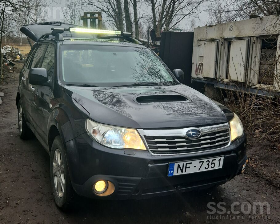 Tiek pārdots Subaru Foresters, 2.0d 108kW. Motors ir izņemts. Atsevišķi neko