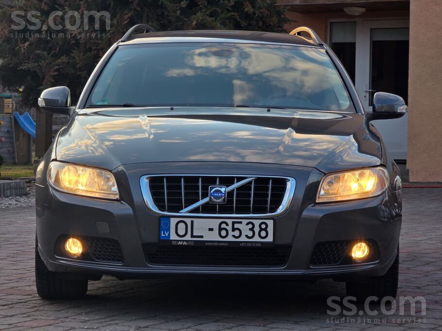 Volvo Momentum. Melnā āda. D5 120kw/163zs Tikko no Vācij
