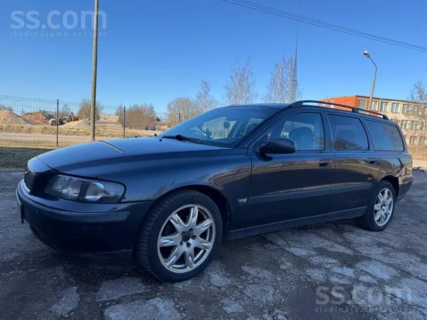 Volvo Pārdodu Volvo v70 ar Audi 2.5tdi motoru tika izman