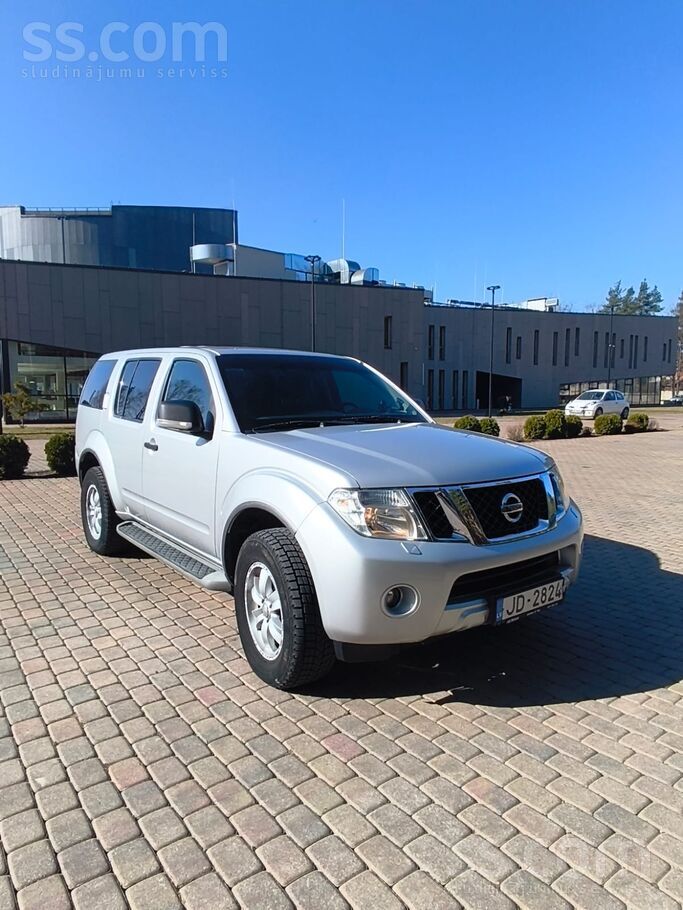 Pārdod Nissan Pathfinder, 2012. gada, ļoti labā stāvoklī. Automašīna visu sa