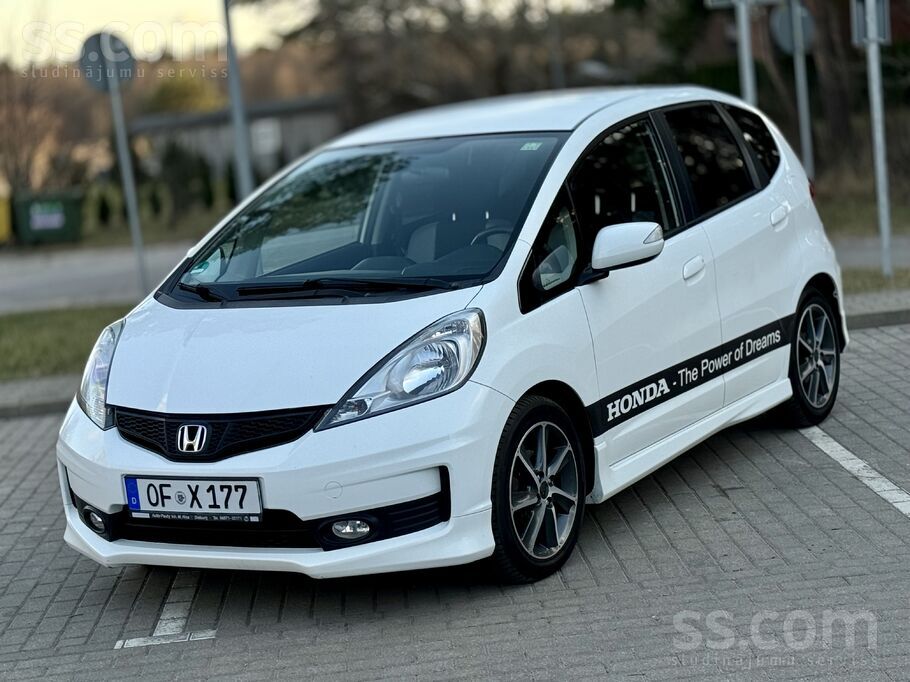 Facelift Hoda Jazz Si
Ekskluzīvs auto.
Auto ir ļoti skaists, kopts un kom