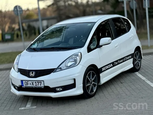 Facelift Hoda Jazz Si
Ekskluzīvs auto. 
Auto ir ļoti skaists, kopts un kom