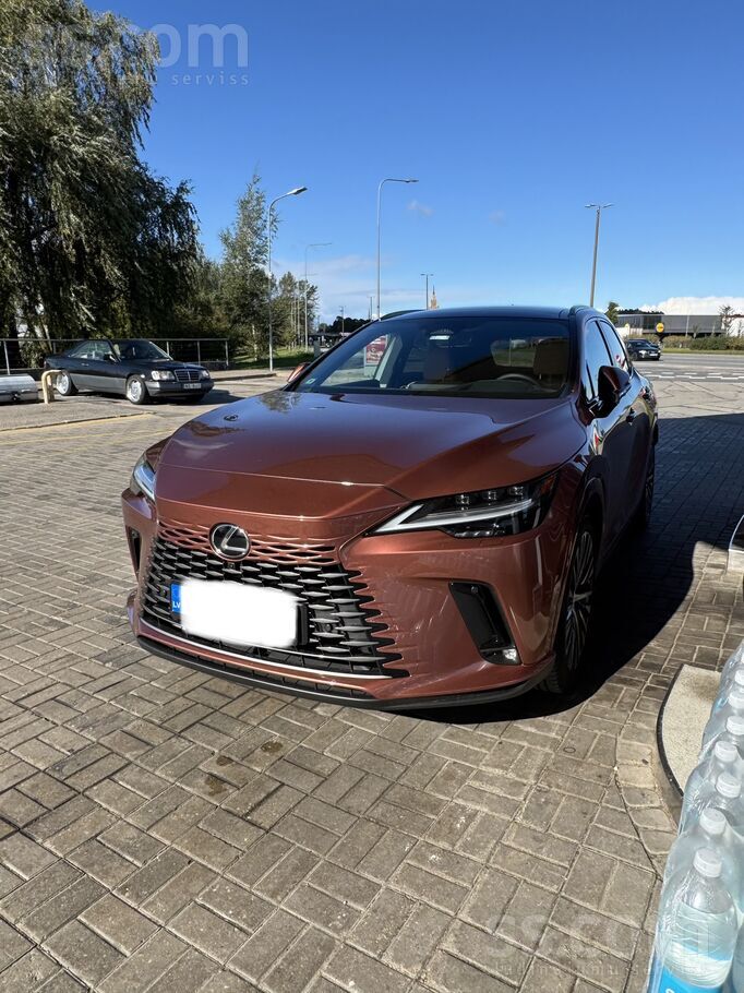 Lexus RX 450h+ Plug-in Hybrid 2024 12 150 km Business Executive kā jauns
