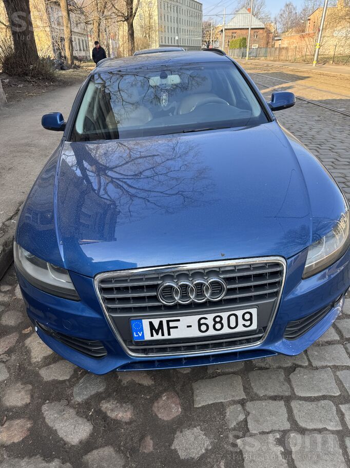 Pārdodu Audi A4 B8, 2011. gada, 2.0 dīzelis (100 kW), manuālā ātrumkārba.