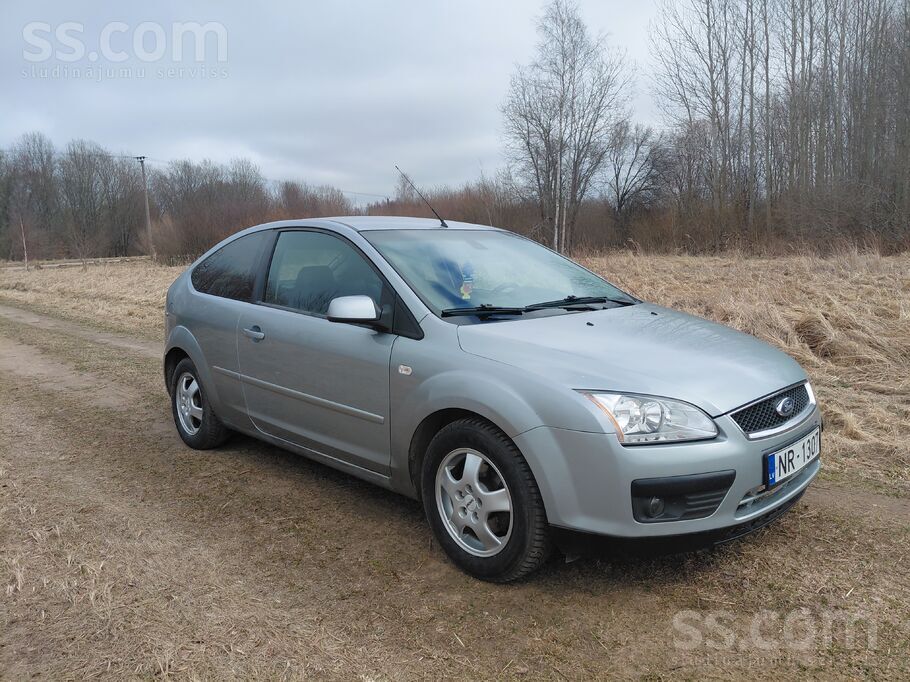 Pardod ford focus laba stavokli, mazs nobraukums, ir vizuali defektini, salo