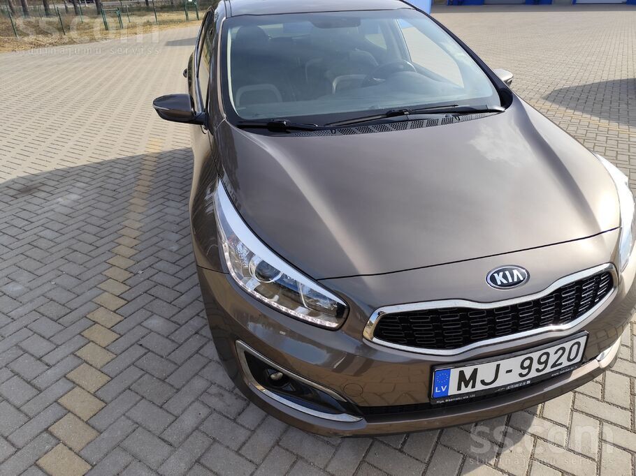 Pārdod labu auto ar 60000 tūkstošu nobraukumu, tikko izietu tehnisko apskati