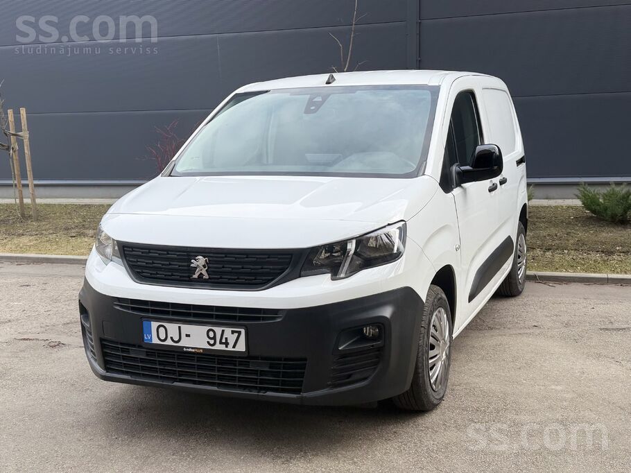 1.5 dīzelis, 75kW , 6-ātrumi, kondicionieris, parkošanās sensori, kruīzkontr