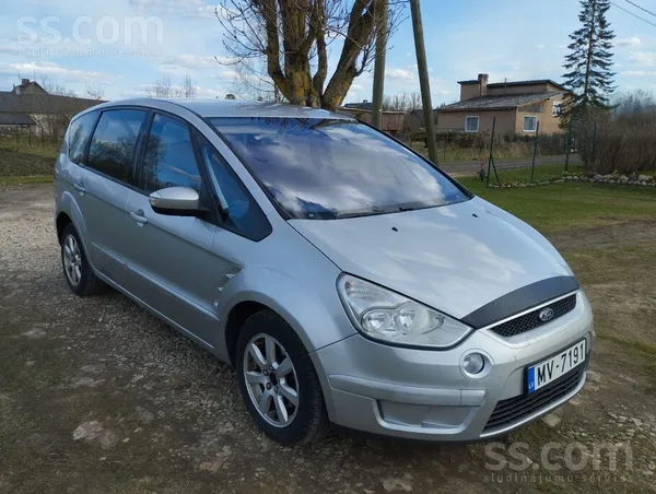 Ford Pārdod Ford S-Max labā tehniskā un vizuālā stāvokl