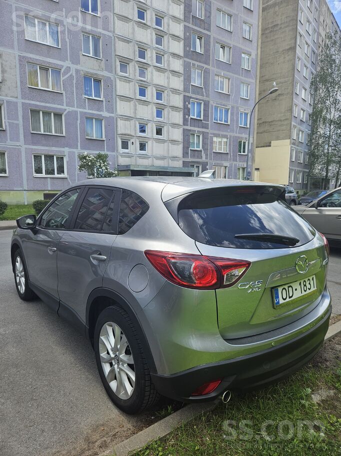 Pārdodu vizuāli un tehniski (izņemot dzinēja niansi) izcili koptu Mazda Cx5.