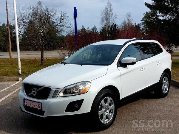 Volvo Xc60 2.4 D5. Manuals 6 atrumi. Pilnigi bez rusas, 