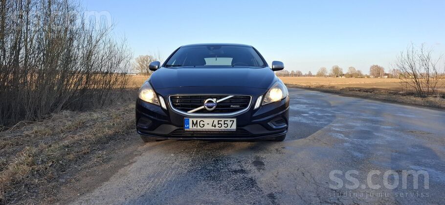 Tiek pārdots Volvo V60, R-design, 2013.g, 
1.6 dīzelis, ekonomisks, 
6-pakāp