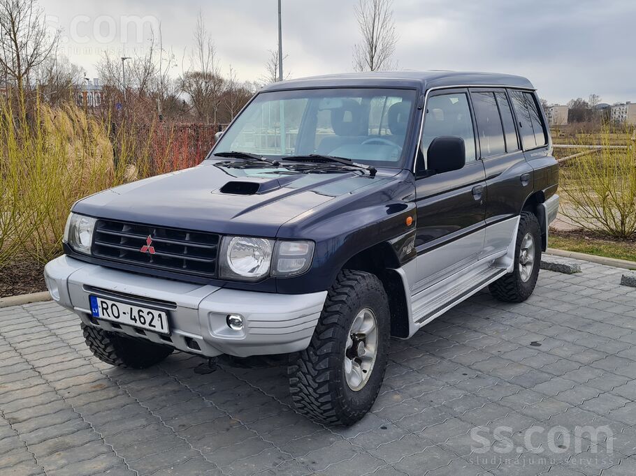 Akurāts auto. 5 vietas. Aizmugurējā diferenciāļa bloķētājs. Automātiskie hab