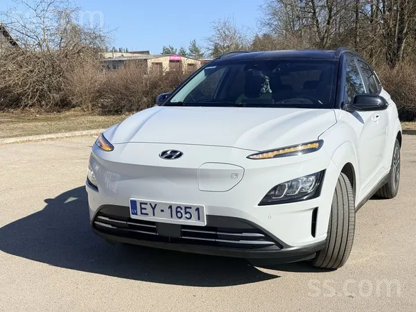 Hyundai Kona Electric, 64 Kwh. 150 kWa - двигатель.
Автомобиль из Италии.