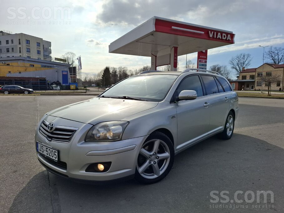 Toyota Pardodu Tayota Avensis 2006 gads 2.2d auto laba st