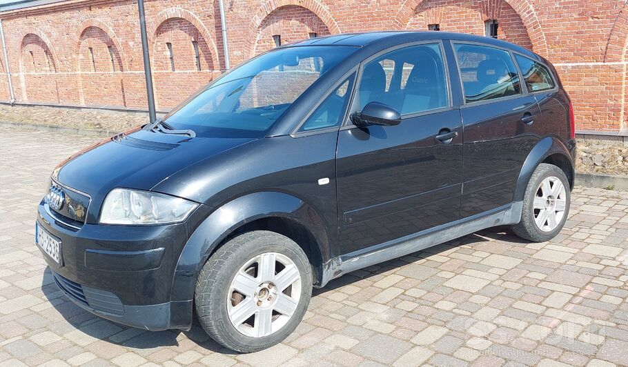 Pārdod Audi A2. Dzinējs: 1.4 benzīns (55 kW). Nobraukums: 248 091 km. Tehnis