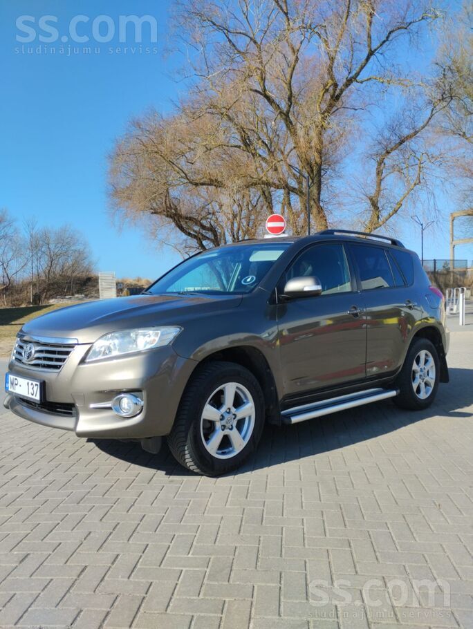 Labā vizuālajā un tehniskajā stāvoklī. Jauns akumulators. Apstrādāts ar pret