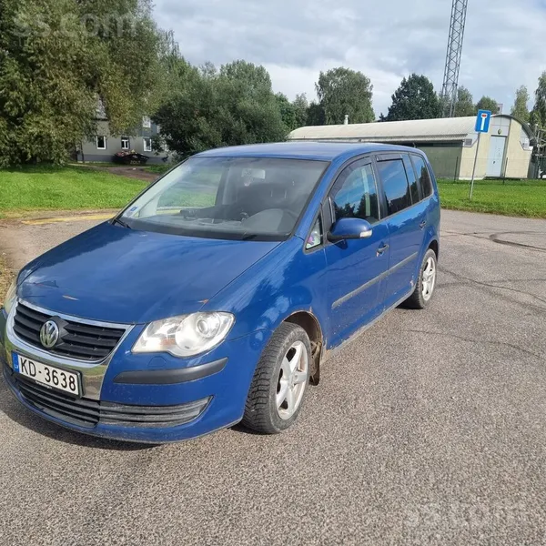 Volkswagen Pārdodu uzticamu un koptu Volkswagen Touran (2021)