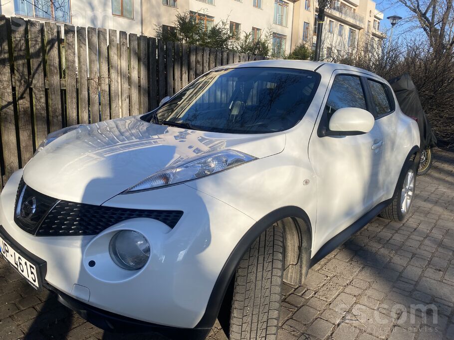 Pārdodu savu automašīnu, pirkta Latvijā. Esmu bijusi vienīgā īpašniece. 
Au