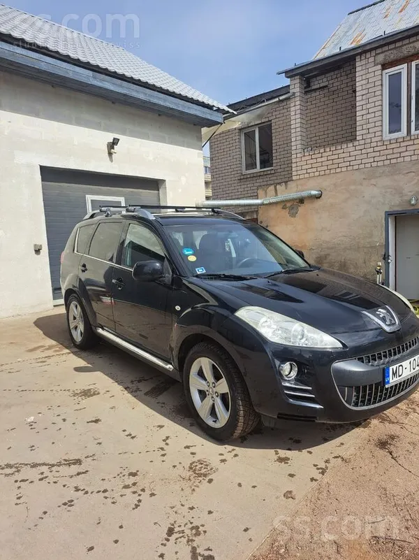 Peugeot Pārdod Peugeot 4007.