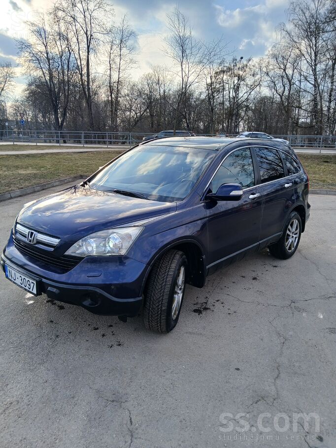 Honda Labs ekonomisks auto. 6 litri pa šoseju. Kaut kādi