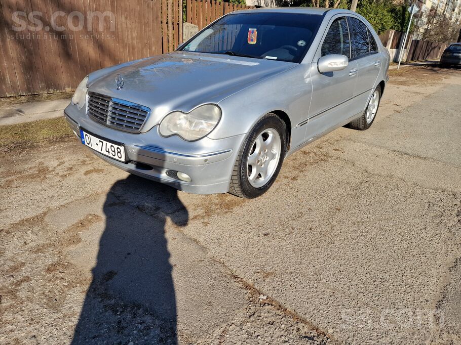 Машина в техническом и визуальном хорошем состоянии. Пригнали с Германии пол