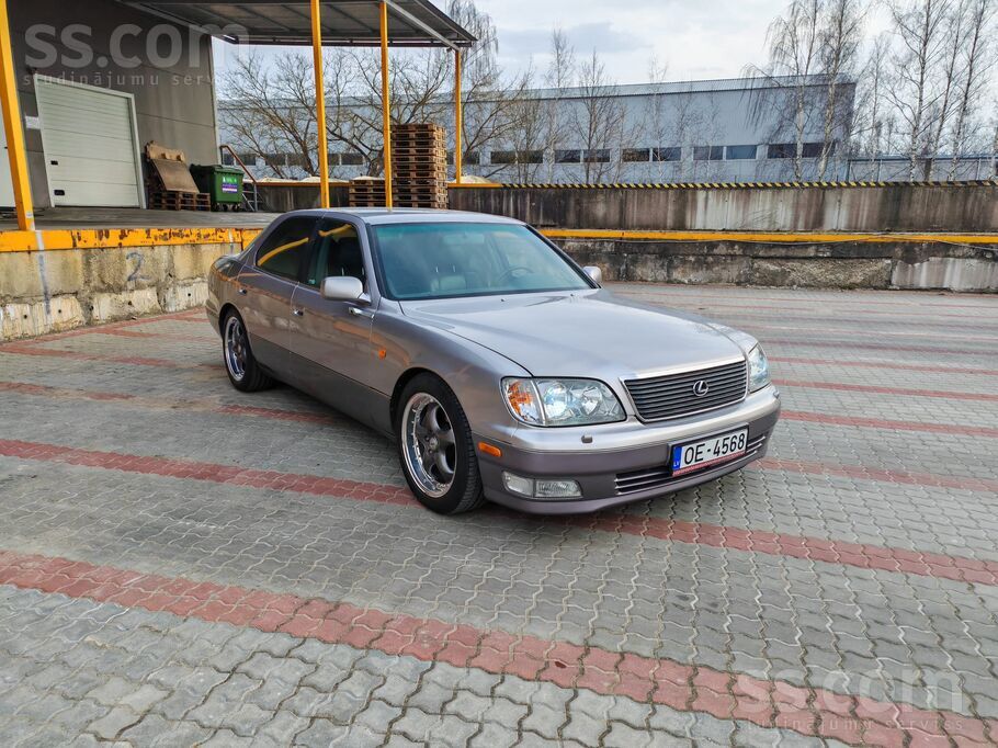 Pārdodu Lexus Ls400, 1998 gada. 

Uz tirgu labi saglabāts un ļoti labi teh