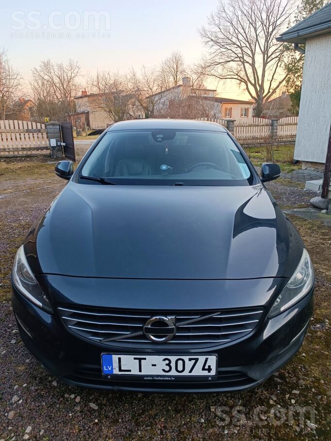 Pārdodu Volvo V60 1.6d 2013.g. , manuālā ātrumkārba, nobraukums 266000km, ād