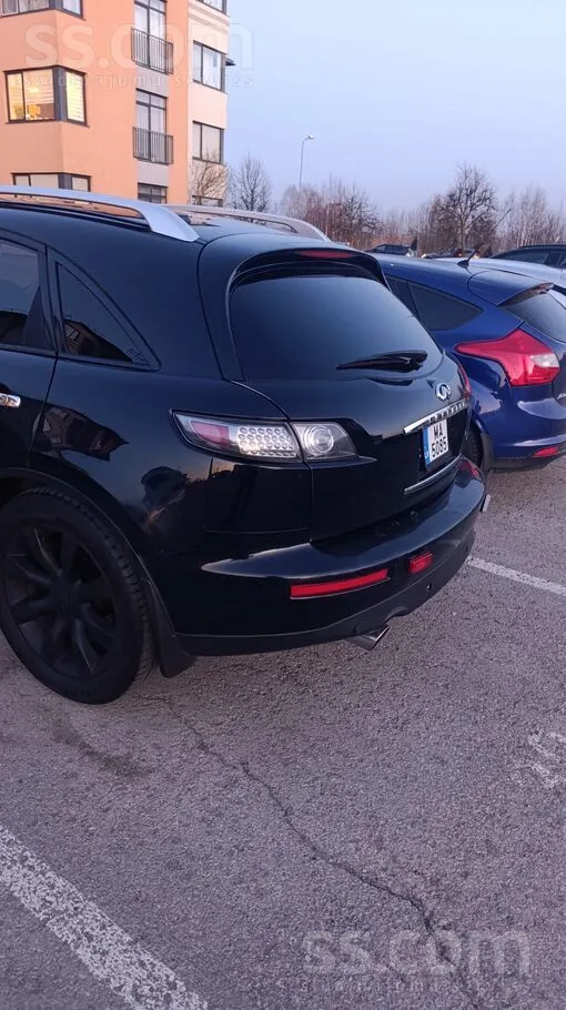 Infiniti Продаётся автомобиль 2005 года выпуска.